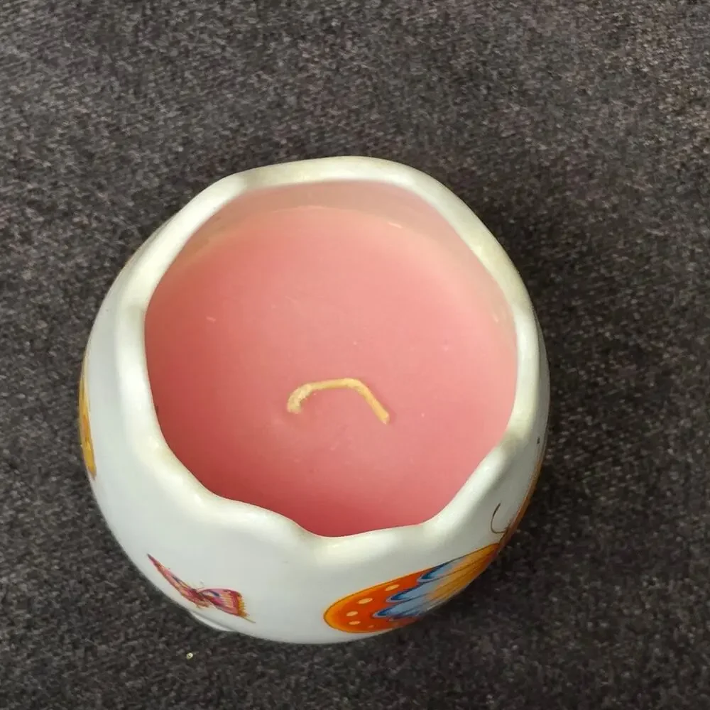 Butterfly Counterpoint Ceramic Cracked Egg Design Candle
